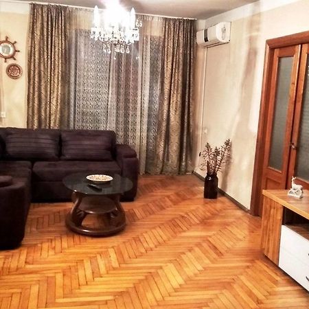 Apartment K. Gamsakhurdia St. Batumi Exteriör bild