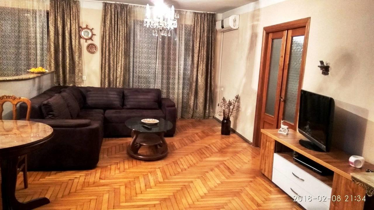 Apartment K. Gamsakhurdia St. Batumi Exteriör bild